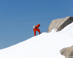 Bergsteiger an der Aiguille du Midi