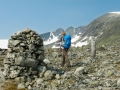 Steinhaufen auf dem Weg zur Snøhetta