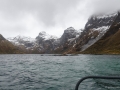 Berge entlang des Reinefjords