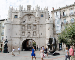 Stadttor Arco de Santa María