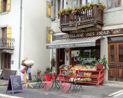 Espicerie au village des Praz