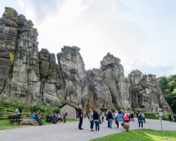 Externsteine im Gegenlicht