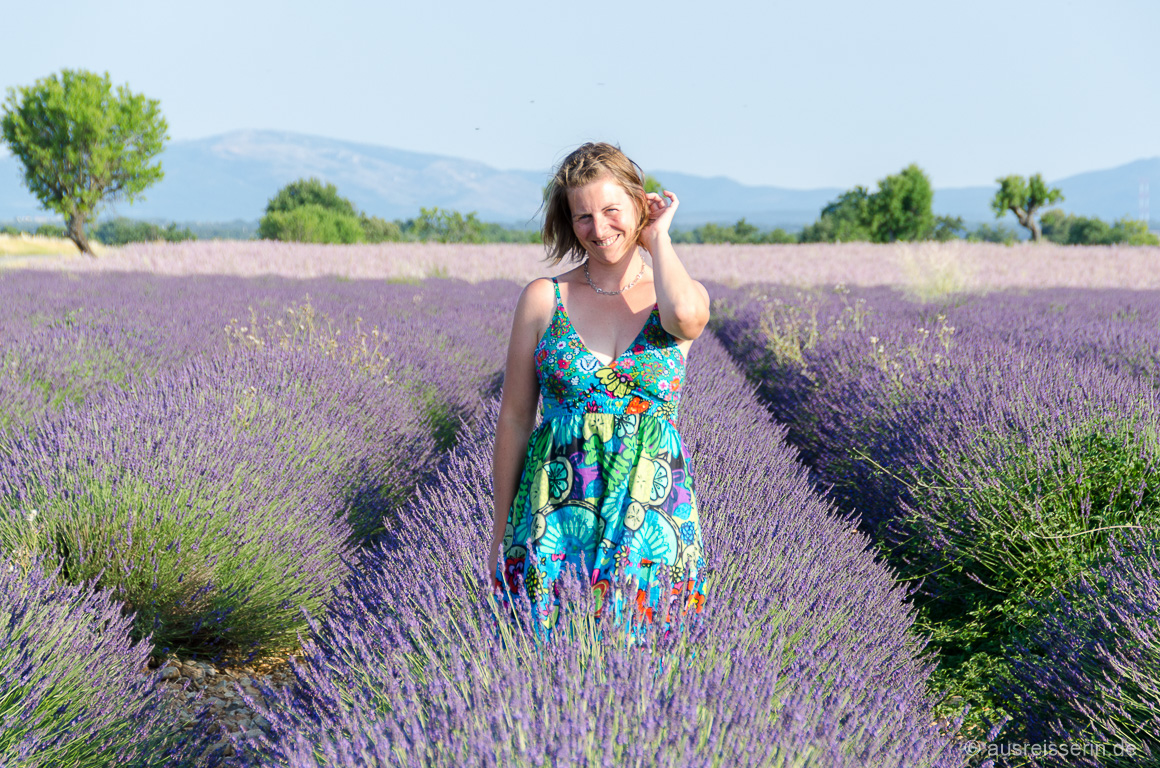 Nicole im Lavendelfeld