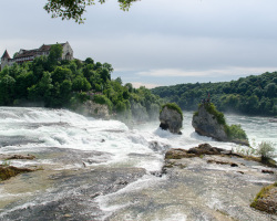 Rheinfall mit Schloss Laufen