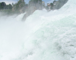 tosende Wasser des Rheinfall
