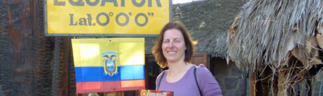 Nicole am Äquator in Ecuador