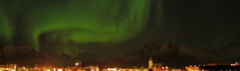 Nordlichter über Svolvær, Lofoten