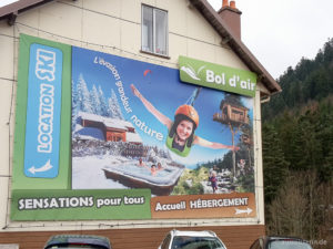 Werbeplakat des Abenteuerparks Bol d'air