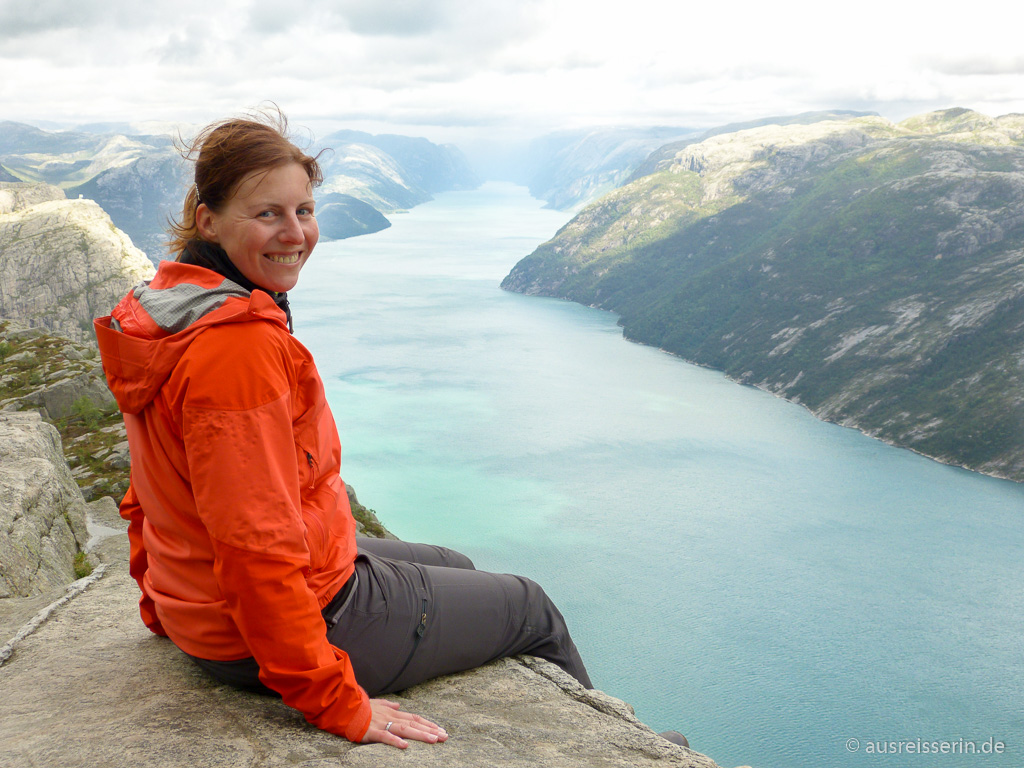Nicole über dem Lysefjord