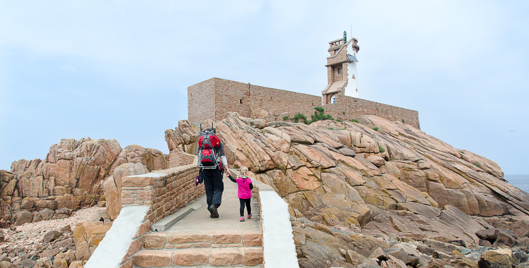Familien-Wanderungen an der Rosa Granitküste