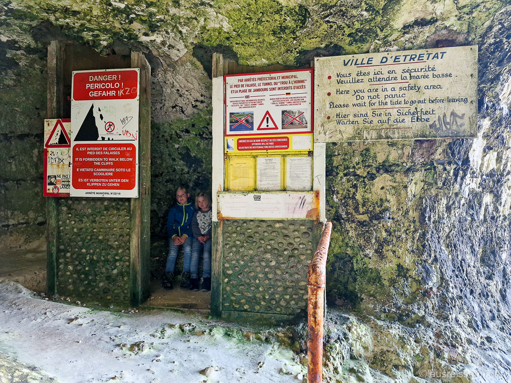 Wartekammer in der Höhle Trou à l’Homme