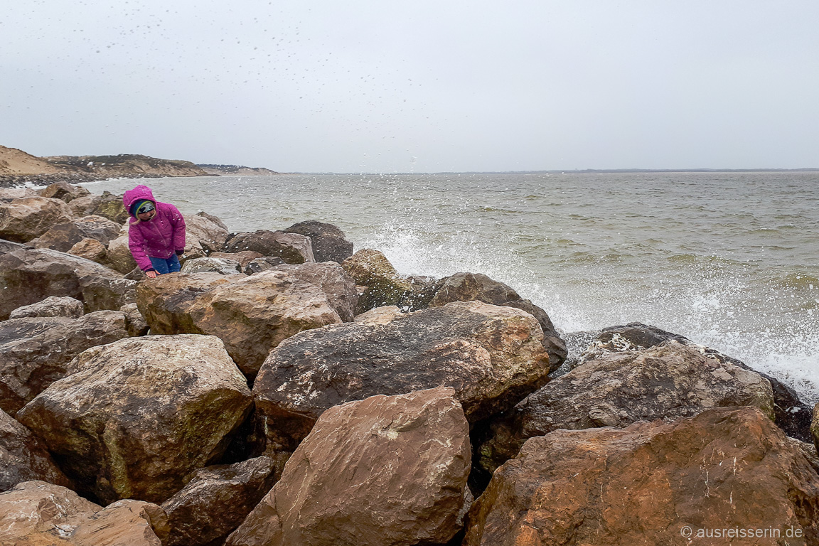 Die Brandung in der Baie d'Authie spritzt ordentlich.