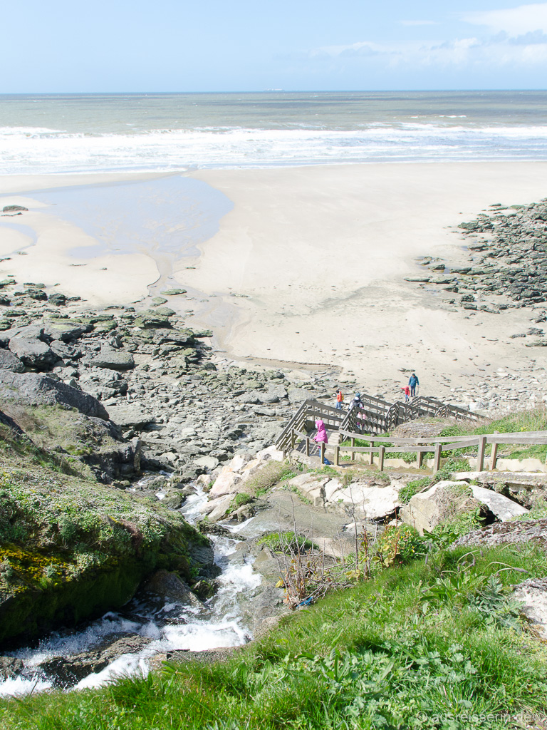 Abgang zum Strand in der Bucht La Crevasse.