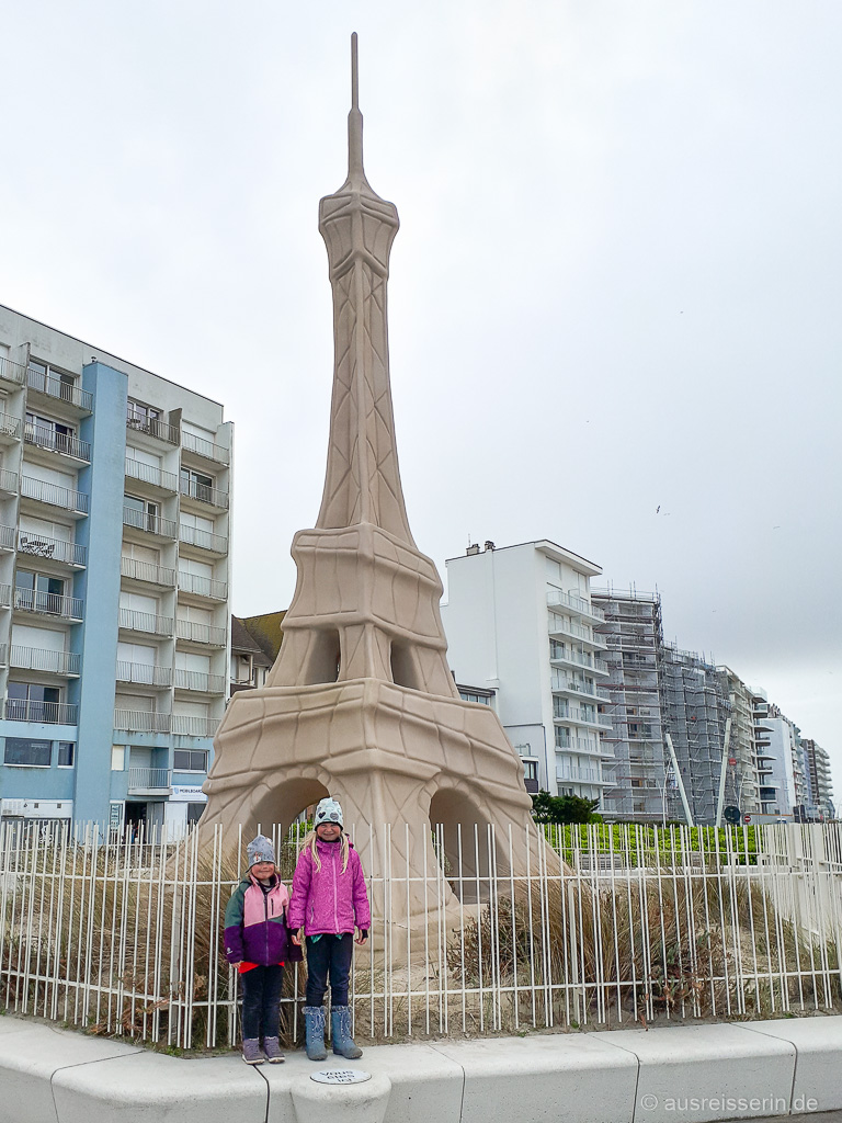 Eiffelturm-Skulptur in Le Touquet-Paris-Plage