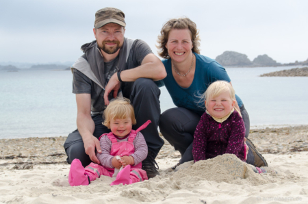 Die Ausreisserbande am Strand beim Castel Meur. Die Ausreisserbande am Strand beim Castel Meur.