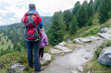 Die perfekte Show-Einlage für Wanderkinder: Wir durften einen Almabtrieb beobachten. Die perfekte Show-Einlage für Wanderkinder: Wir durften einen Almabtrieb beobachten.