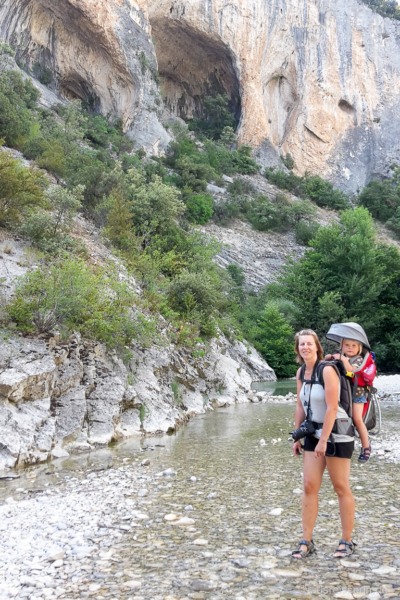 Lotta macht Pause in der Kraxe Lotta macht Pause in der Kraxe