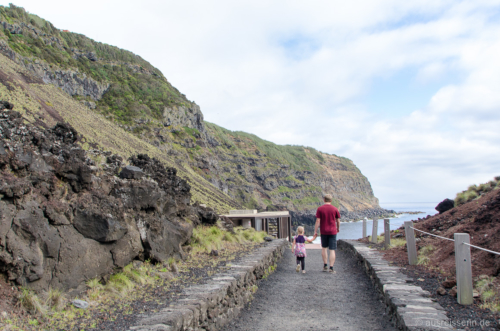 Weg zum Piscina Natural da Ponta da Ferraria Weg zum Piscina Natural da Ponta da Ferraria