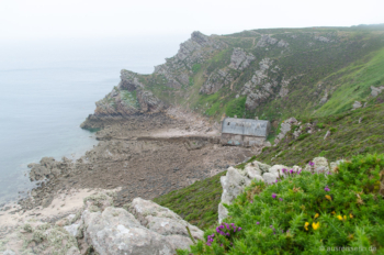 Geschützhangar in der Anse de Port Blanc Geschützhangar in der Anse de Port Blanc