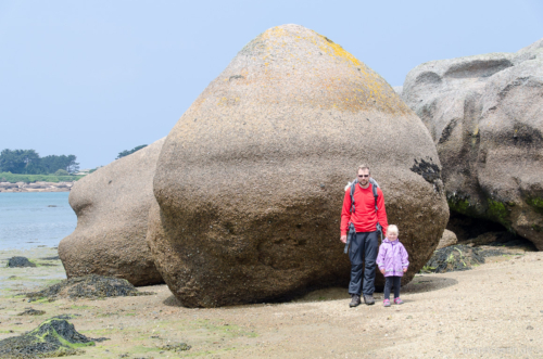 Die Granitbrocken sind schon ordentlich groß. Größenvergleich