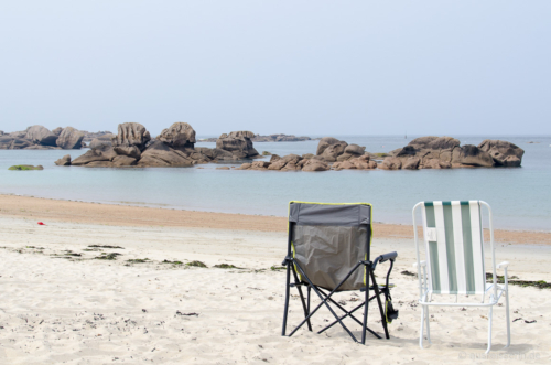 Grève Blanche: Herrlicher Ausblick auf die Rosa Granitfelsen. Stillleben an der Grève Blanche