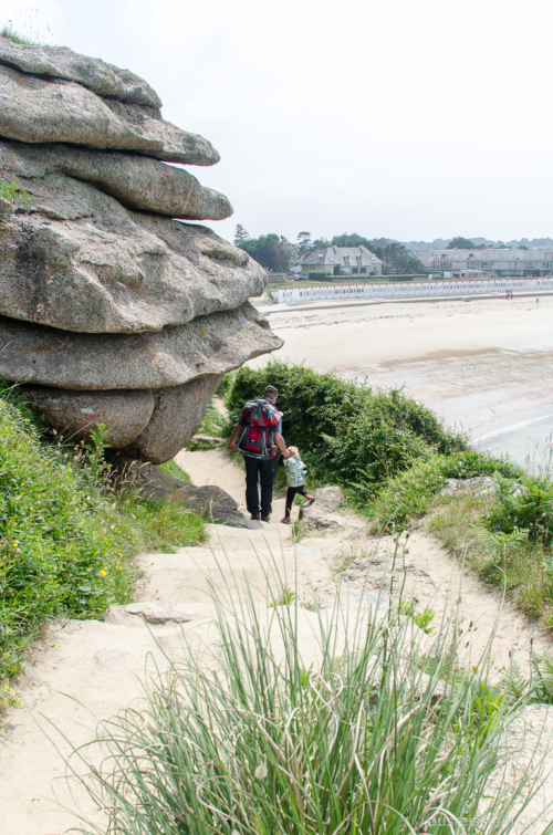Wir folgen dem Zöllnerpfad runter zum Plage Grève Blanche. Zöllnerpfad runter zum Plage Grève Blanche