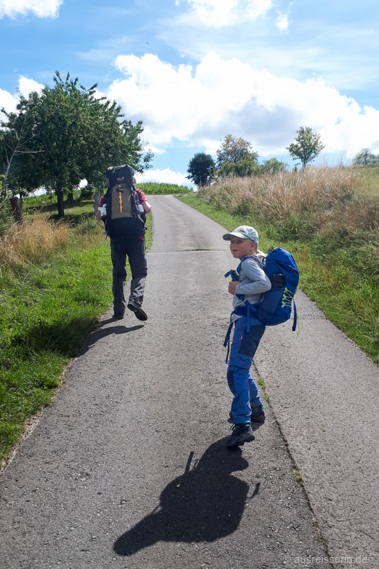 Über die Felder von Hemminghausen nach Eimelrod. Von Hemminghausen nach Eimelrod