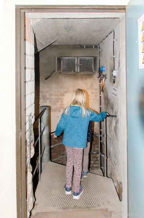 Zugang zu den Felsenkellern Zugang zu den Felsenkellern