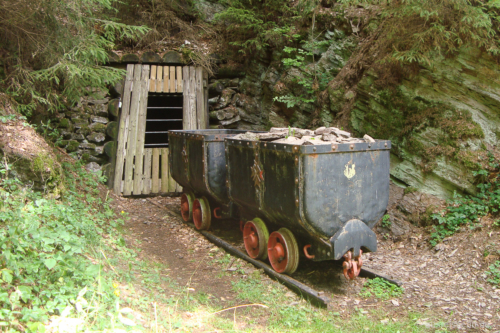 Relikte des Eisenerzabbaus Relikte des Eisenerzabbaus