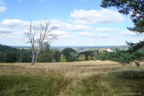 Bei gutem Wetter kann man vom Osterkopf bis zum Brocken im Harz blicken. Weitblick vom Osterkopf